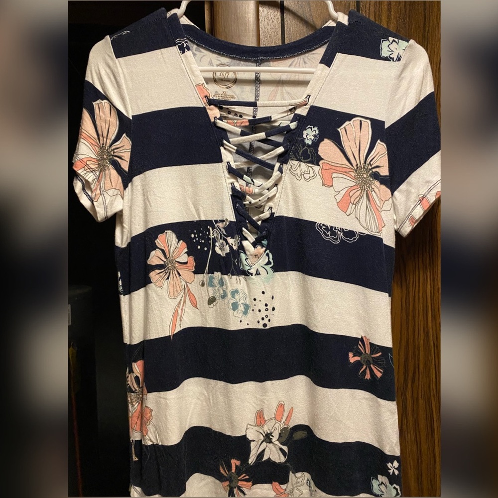 Maurices top